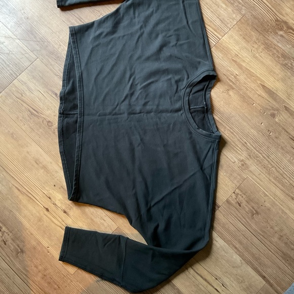 Lululemon cropped sweatshirt - Picture 2 of 5